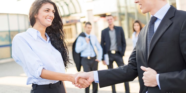 ingilizce konuşma başlatma kalıpları - soru sorarak ingilizce diyalog başlatmak