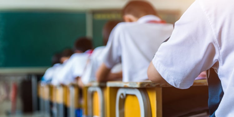 ingilizce okuldaki insanlar - ingilizce okul