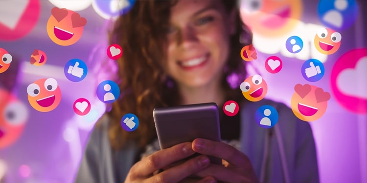 ingilizce yayın yapan türk influencerlar kimlerdir