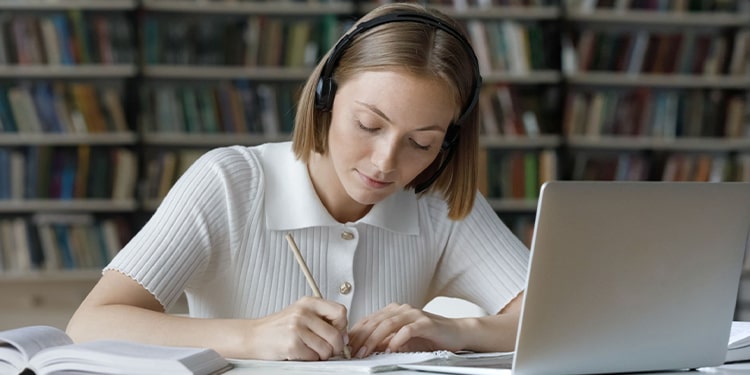 İngilizce Öğrenmeye nereden başlayacağını bilmeyenler için akademik öneriler