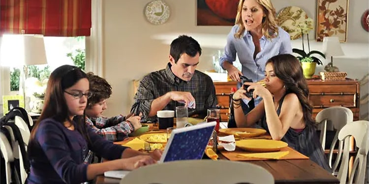 en sevilen ingilizce modern family replikleri ve türkçeleri