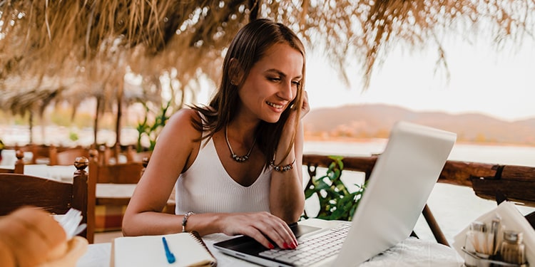 ingilizce dinleme pratiği yapmak - yaz tatillerinde ingilizce öğrenme