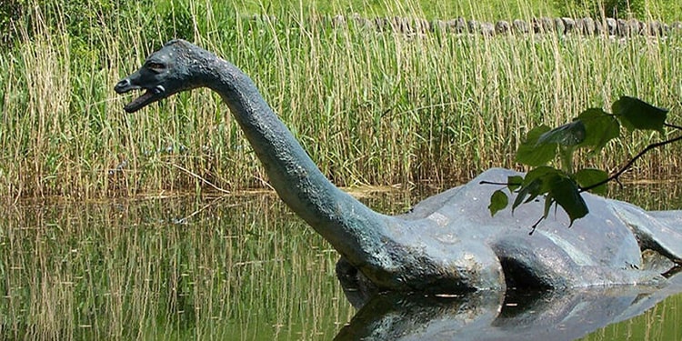 loch ness canavarının hikayesi