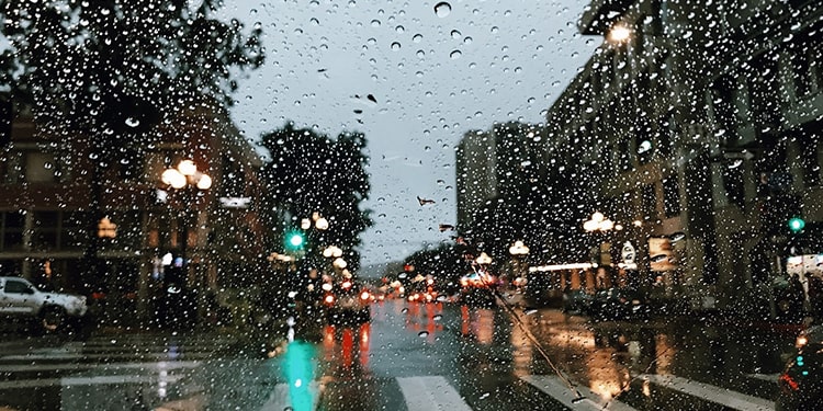 içinde day geçen ingilizce deyimler - rainy day