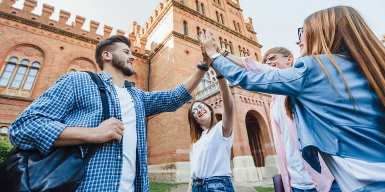 Erasmus Sınavı ve Değişim Programları Hakkında Bilgiler - Yurt Dışında Eğitim ve Kariyer Yolculuğu